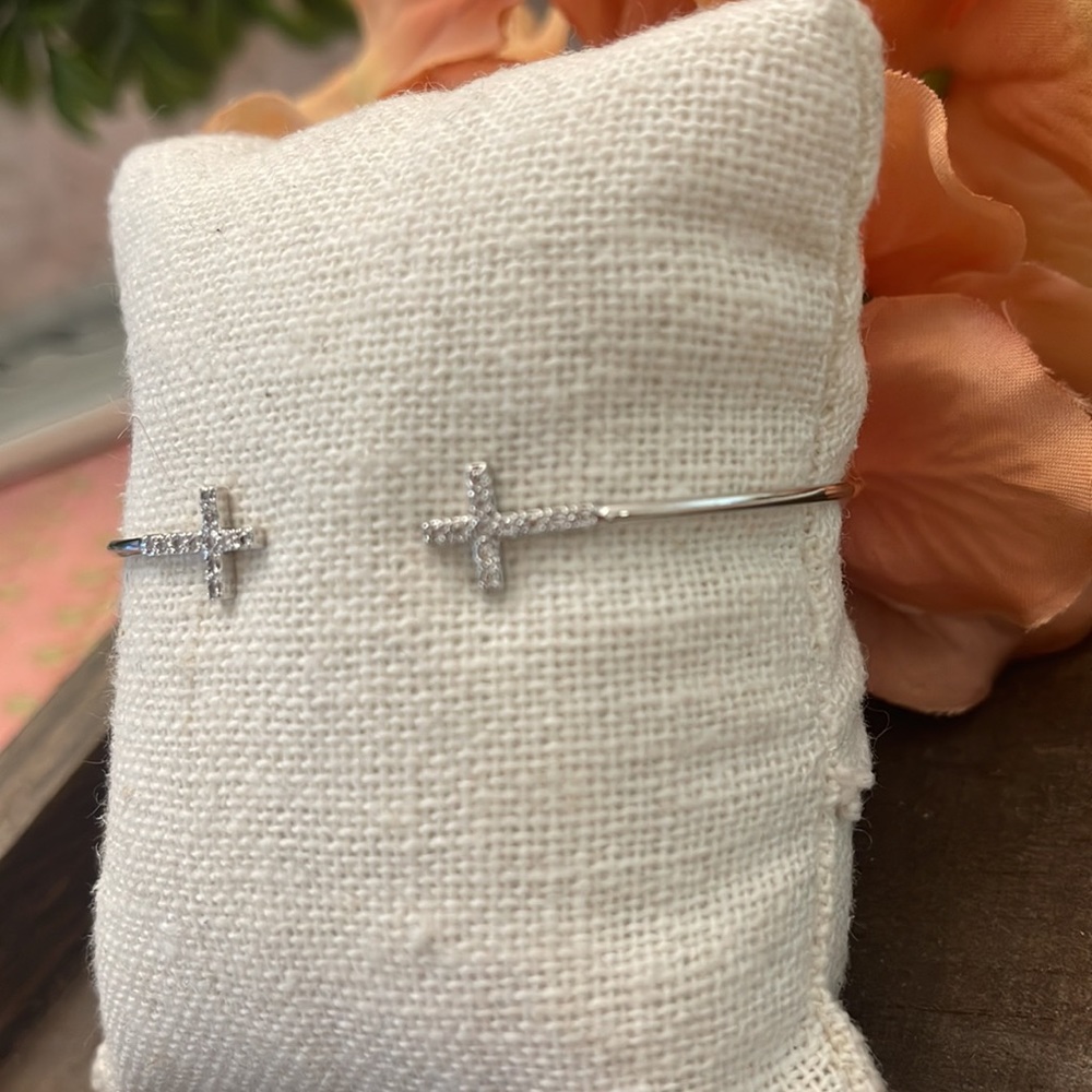 JBloom Silver cross Bracelet - Picture 2 of 4